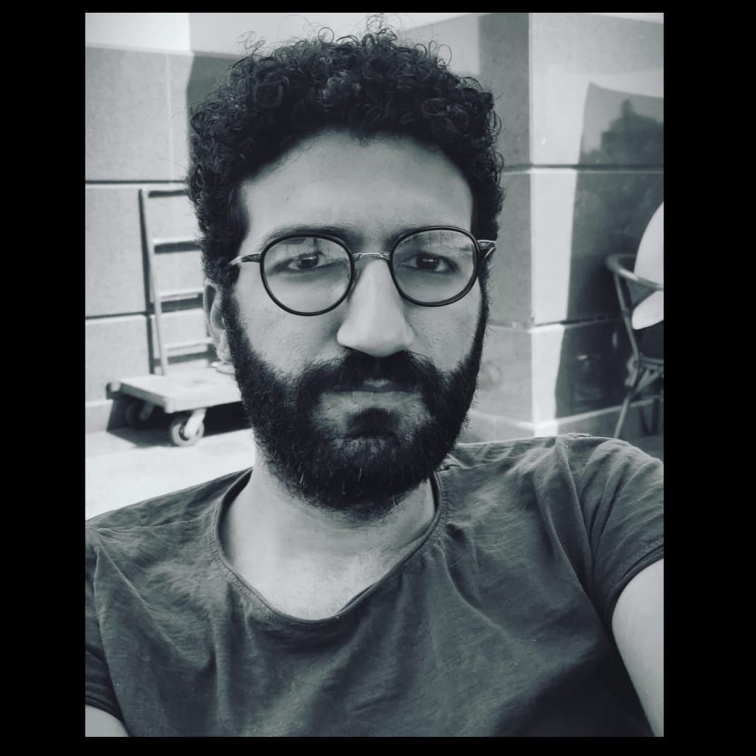 ياسر عزام